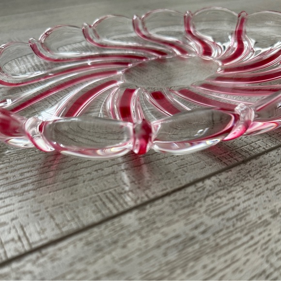 Mikasa Vintage Oval Peppermint Red Swirl Glass Dish - Picture 5 of 13